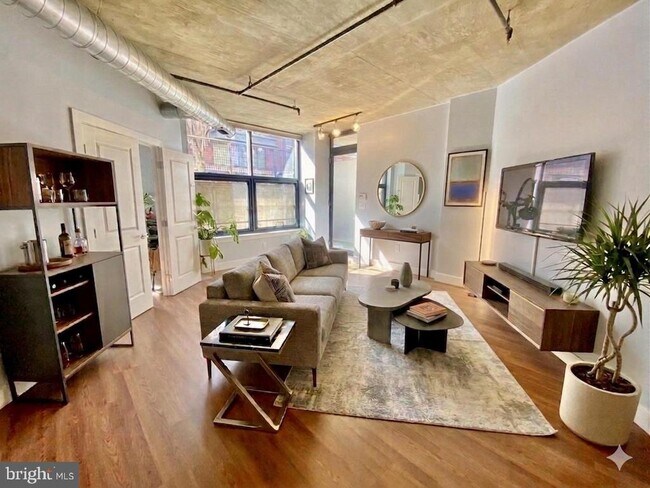 Building Photo - 2301 Champlain St NW