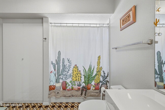 Building Photo - 6745 N Quartzite Canyon Pl