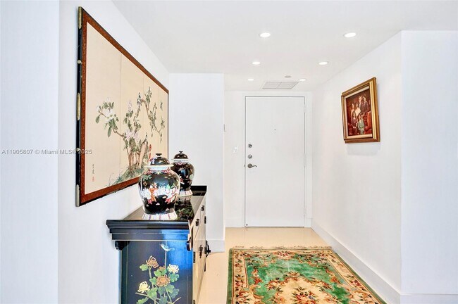 Building Photo - 1901 Brickell Ave