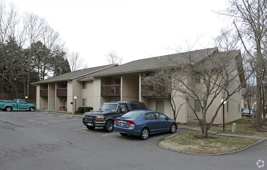 Parking Area - Woodview Terrace