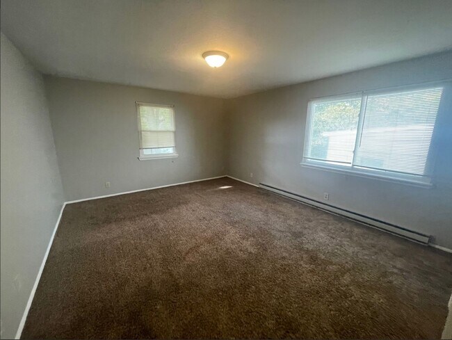 Building Photo - 1328 N 15th St