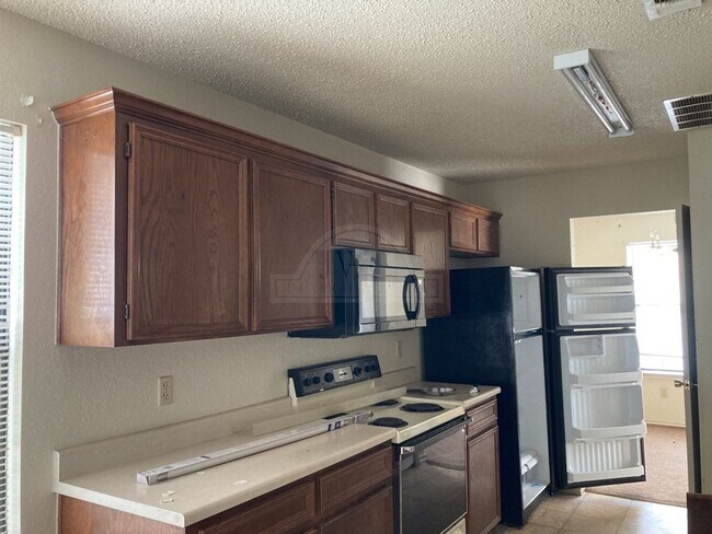 Building Photo - 2607 Schulze Dr