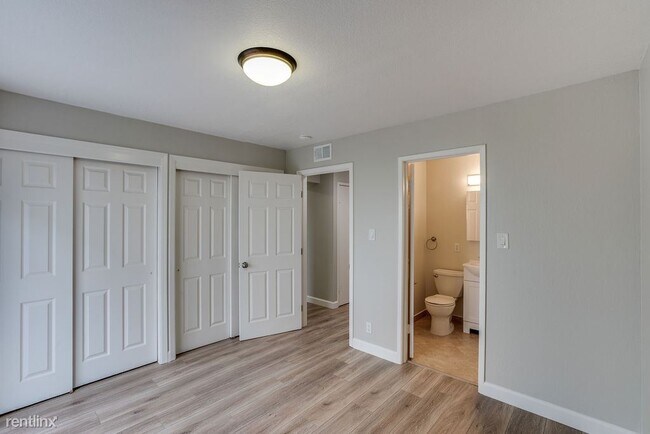 Building Photo - 3 br, 2 bath Duplex - 132 Byrne Street