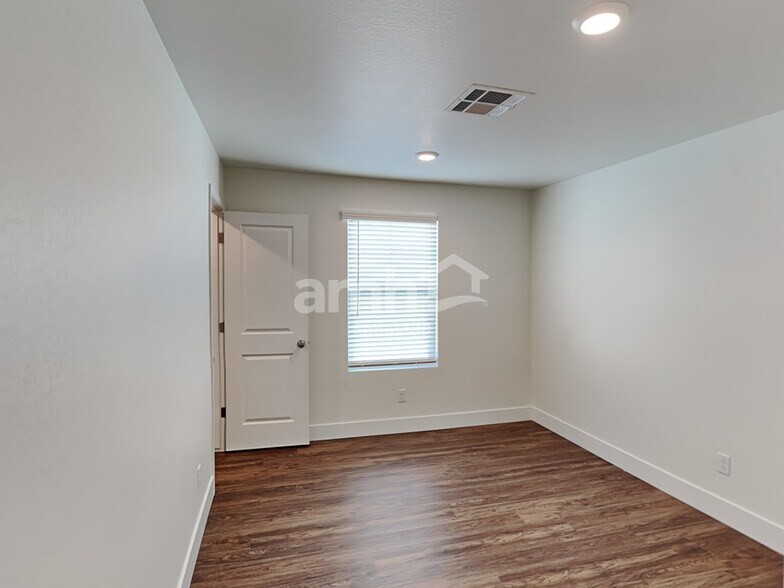 Building Photo - 21469 S 231st Way