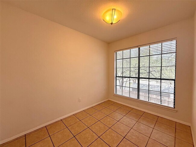 Building Photo - 4159 Steck Ave