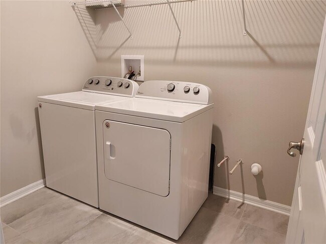 Building Photo - 4923 Rolling Greene Dr