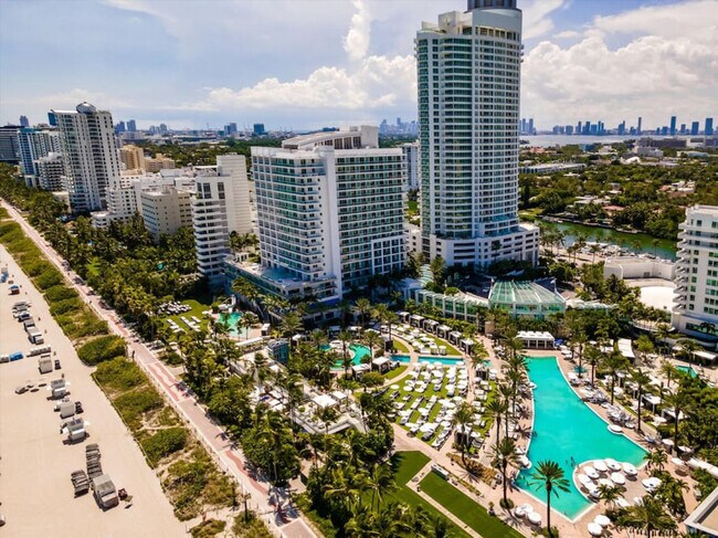 Building Photo - 4391 Collins Ave