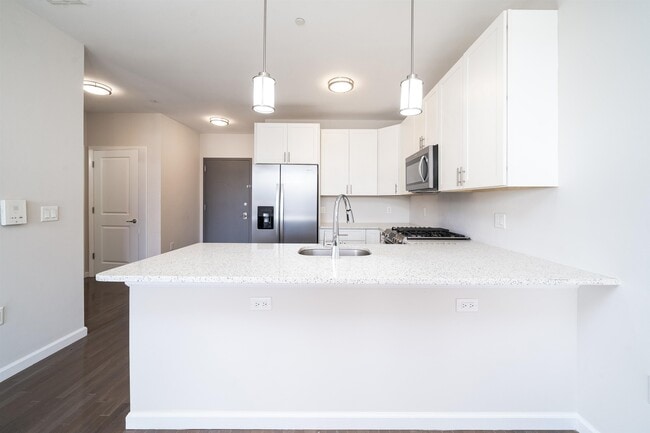 Building Photo - 850 Newark Ave