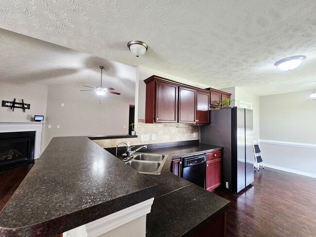 Building Photo - The Lexington Plantation in Cameron