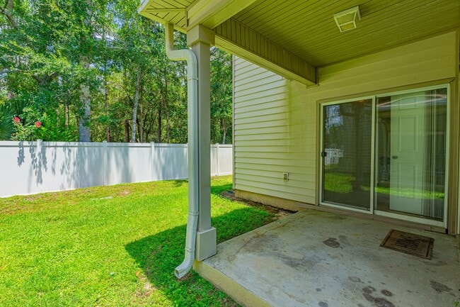 Building Photo - 18 Trevor Dr
