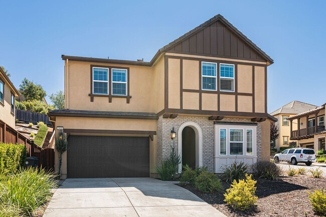Building Photo - Charming 4BR/4BA Single-Family Home in Sou...