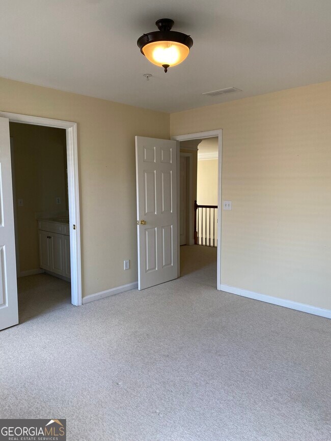 Building Photo - 1313 Bailey's Corner