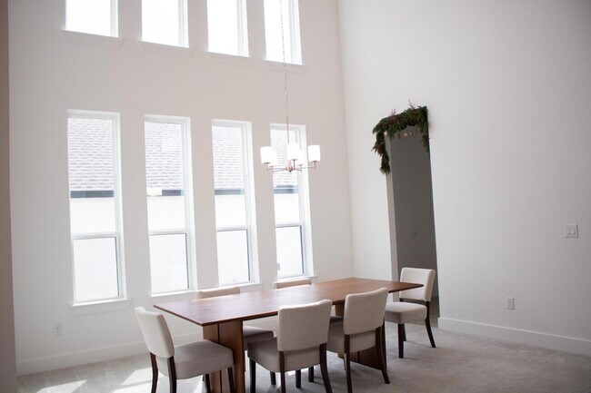 Building Photo - 1709 Novara Trl