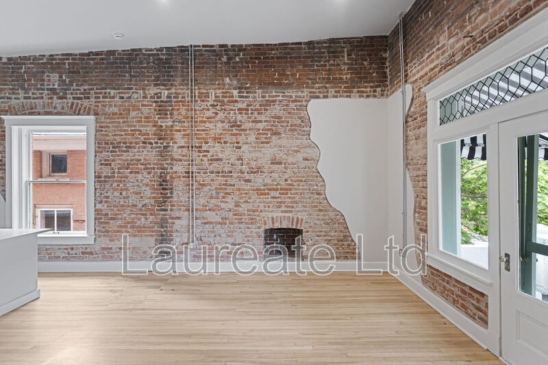 Building Photo - 1256 N Clarkson St