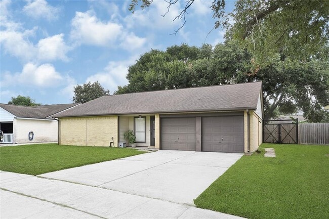 Building Photo - 10007 Oakmont Dr