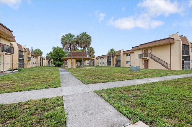Building Photo - 2912 NW 55th Ave