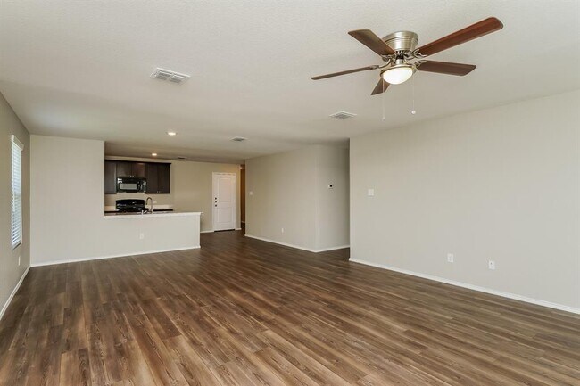 Building Photo - 1705 Avery Pointe Dr