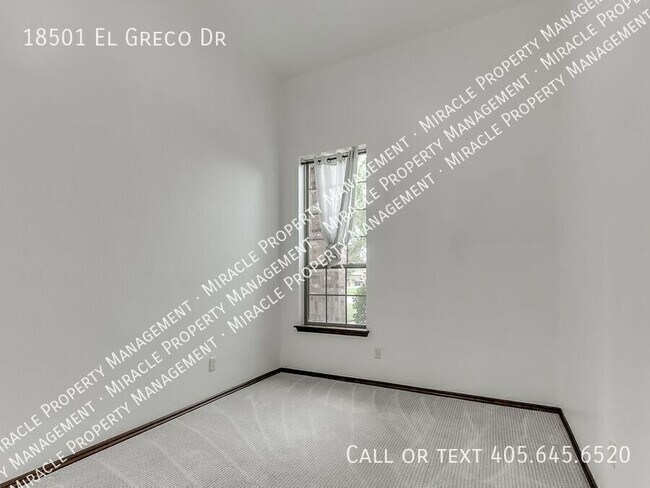 Building Photo - 18501 El Greco Dr