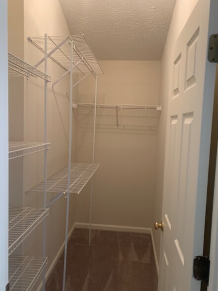 Building Photo - 3737 White Pine Dr
