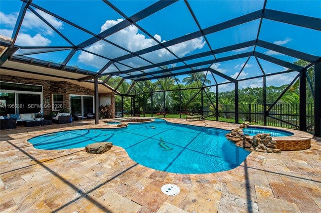 Building Photo - 306 Egret Ln