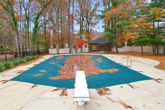 Building Photo - 28 Southfield Rd