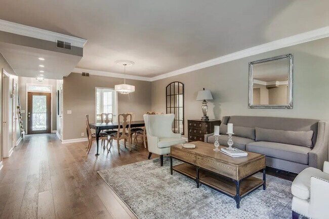 Building Photo - 107 Westover Park Ct