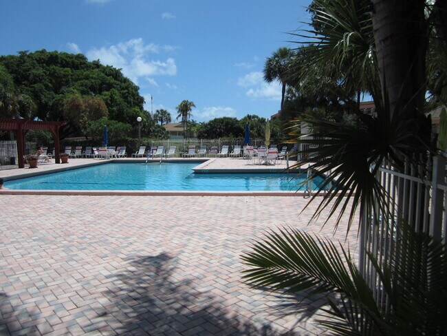 Building Photo - 955 Dotterel Rd