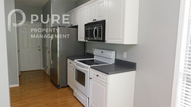 Building Photo - 632 Forest Lakes Dr