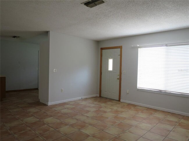 Building Photo - 10443 Manassas Cir