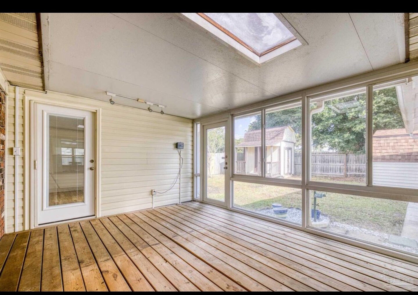 Covered and Screen Porch - 4866 Cuerro Ct