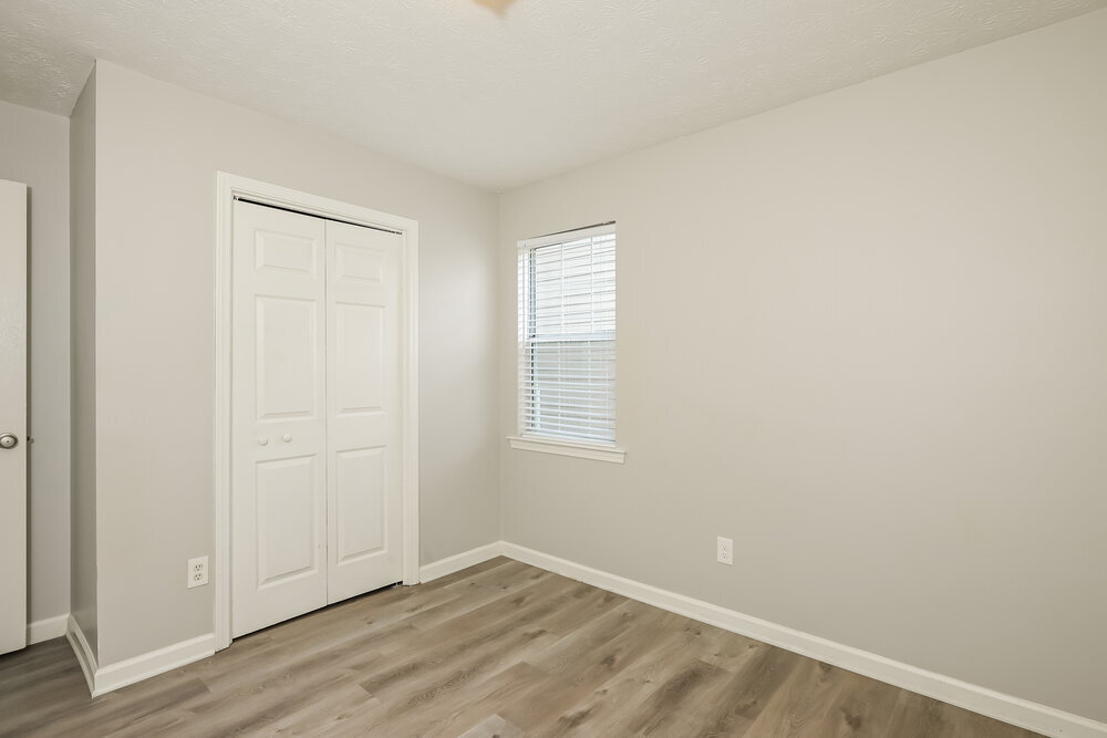 Building Photo - 2092 Wedgewood Dr