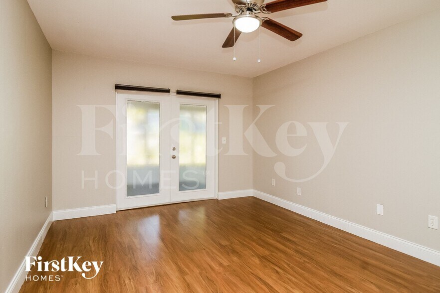 Building Photo - 1013 Taproot Dr