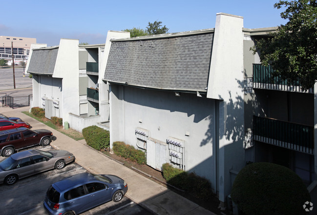Building Photo - Urbano at Midtown