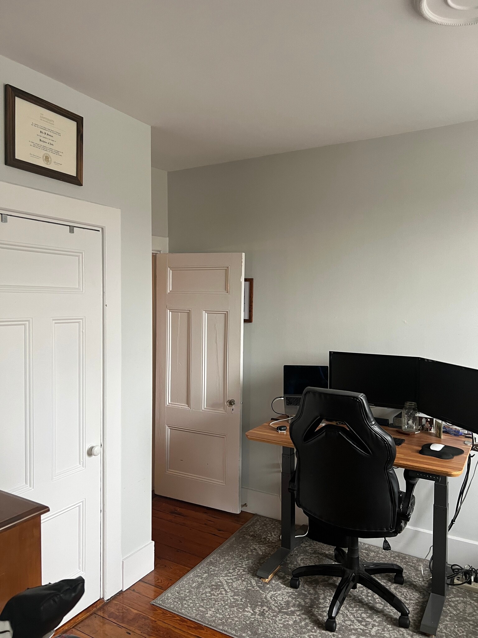 Building Photo - 2 Pearl St