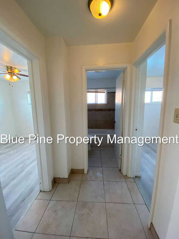 Building Photo - 3372 E Iona Rd