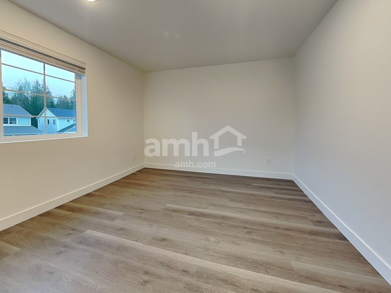 Building Photo - 8006 Katriel Ct SW