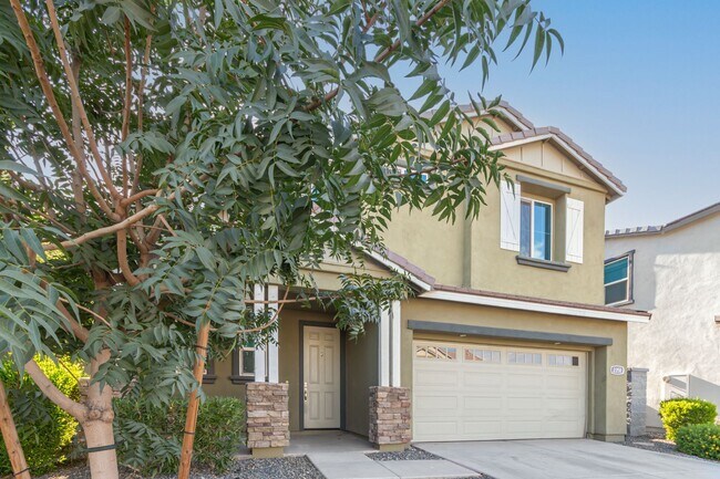 Building Photo - 2327 S Wycliff Cir