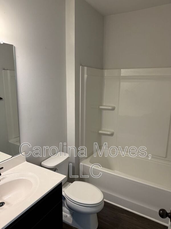 Building Photo - 129 Foxbank Cir