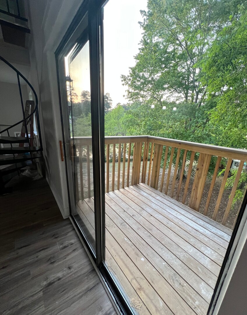 Balcony #1 - 3035 Huntleigh Dr