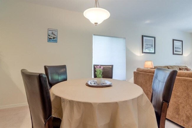 Building Photo - 8151 Memory Ln