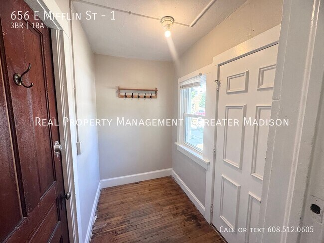 Building Photo - 656 E Mifflin St