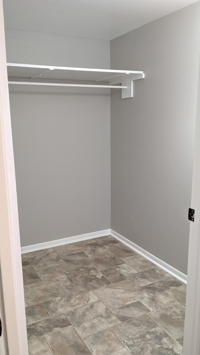 Building Photo - 42405 Iowa St