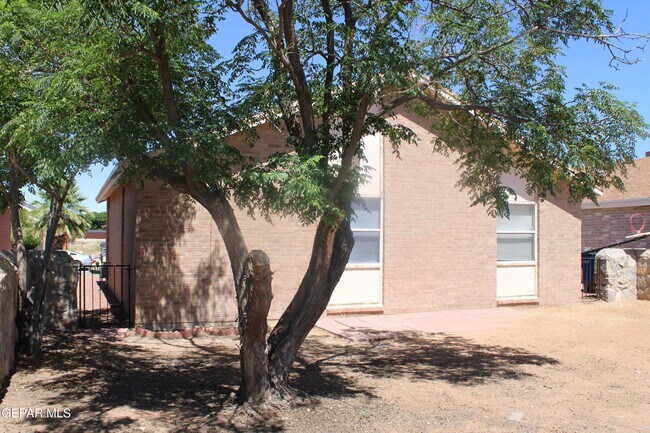 Building Photo - 12138 Yvonne Richardson Ave
