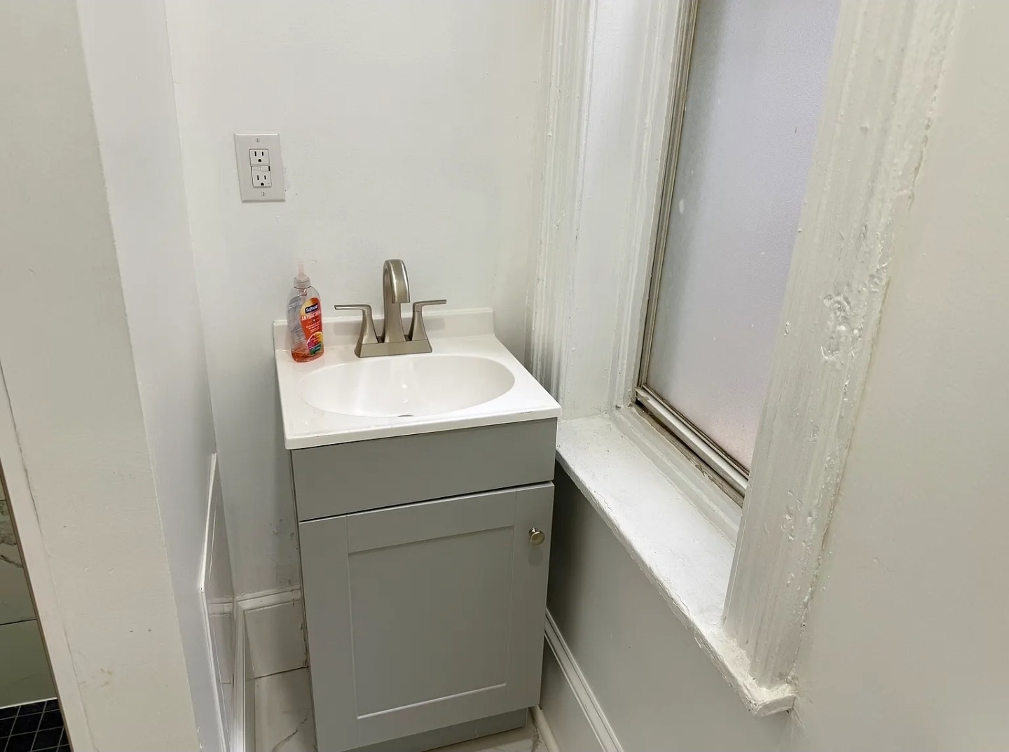 Building Photo - 4024 Spring Garden St