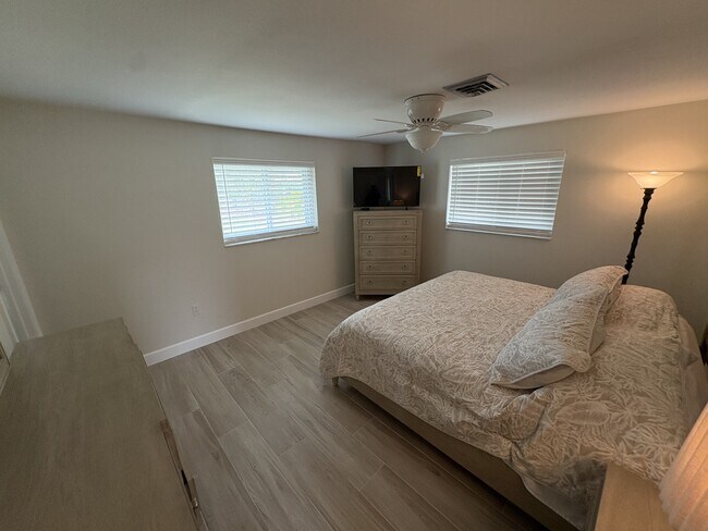 Building Photo - 510 Pine Rd