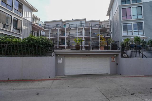 Building Photo - 2130 Vallecitos