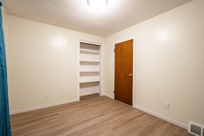 Building Photo - Beautiful 2 Bedroom Single Family on Paddo...
