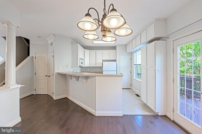 Building Photo - 107 Colville Dr