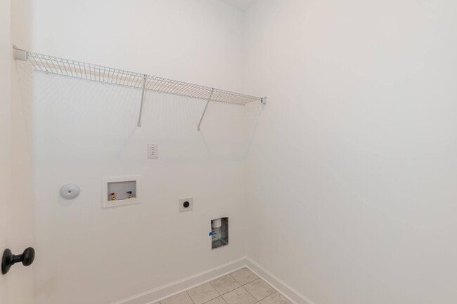 Building Photo - Brand NEW Three Bedroom Home!