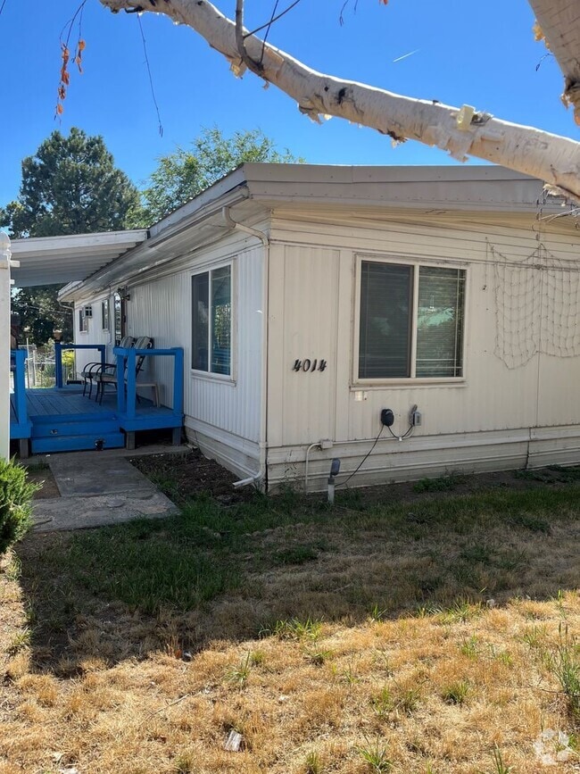 Building Photo - 3 Bedroom in Suburbs